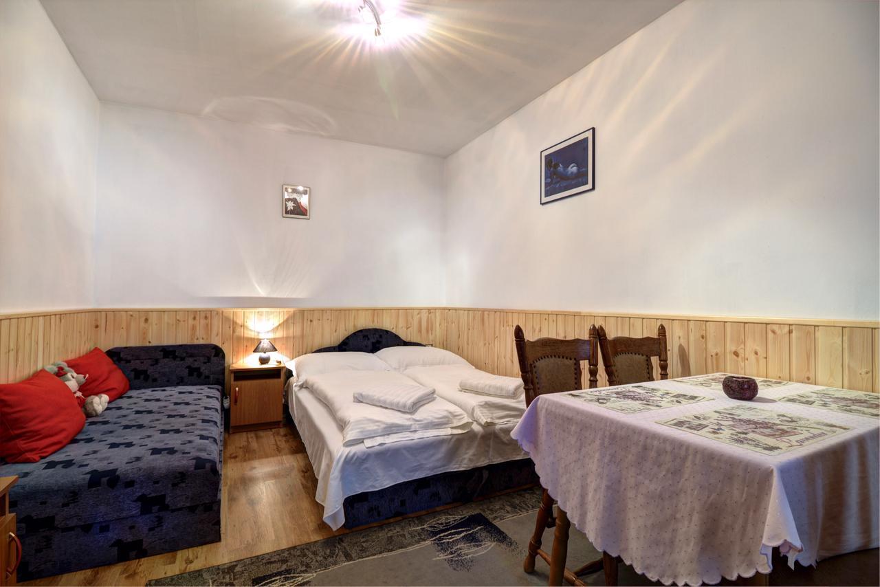 Oazis Apartman Eger Ngoại thất bức ảnh