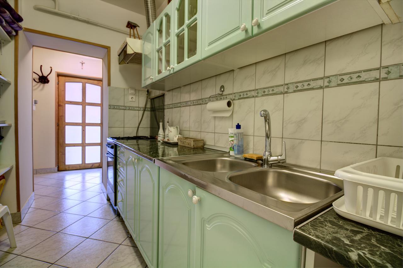 Oazis Apartman Eger Ngoại thất bức ảnh
